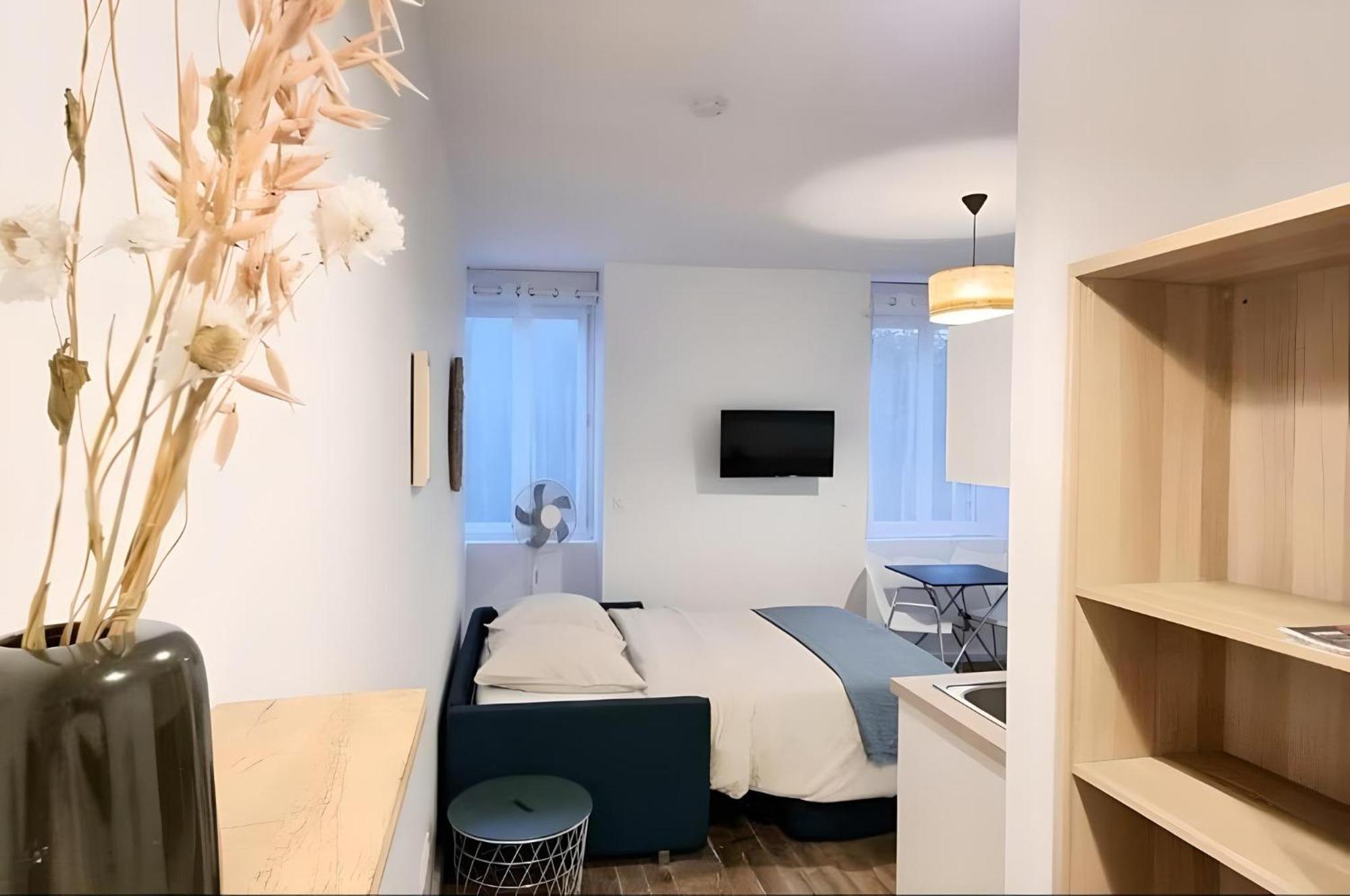 Large Studio Lumineux Et Neuf, Parking Gratuit Châteauroux Exterior foto